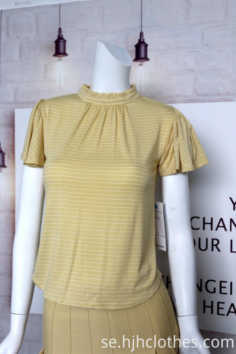 Yellow Blouse With Round Neck For Ladies